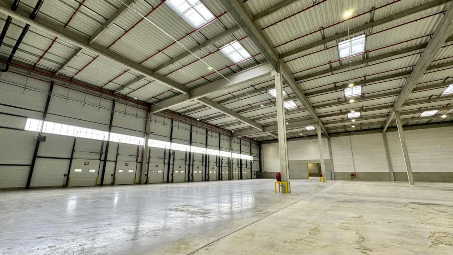 Industriel dans Villenoy à louer Photo intérieure- Image 1 de 2