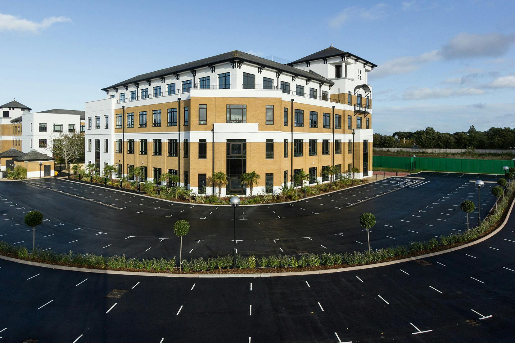 Castle Lane East, Bournemouth for lease Primary Photo- Image 1 of 5