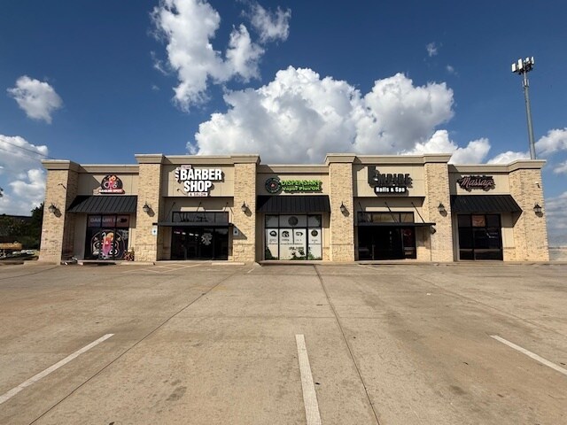2115 NW 122nd St, Oklahoma City, OK à louer - Photo du bâtiment - Image 2 de 3
