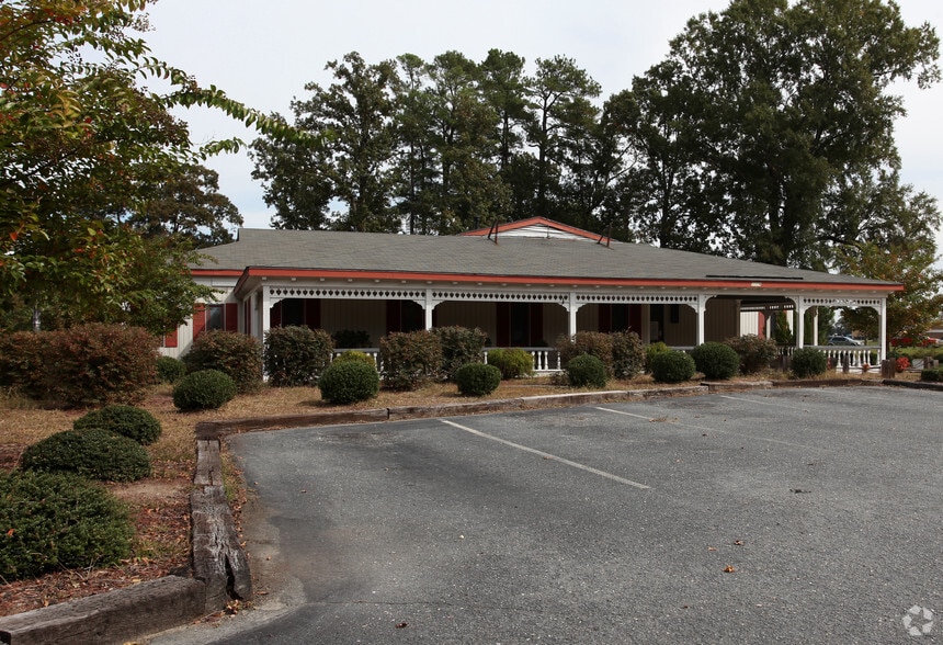 3009 E Ash St, Goldsboro, NC for sale - Building Photo - Image 2 of 33