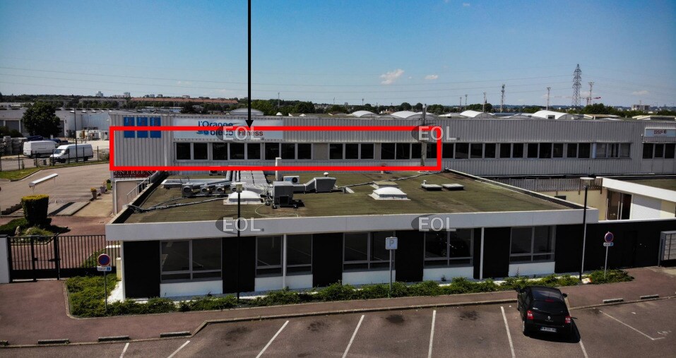 1 Rue Antoine Laurent De Lavoisier, Sotteville-lès-Rouen à louer - Photo du bâtiment - Image 2 de 8