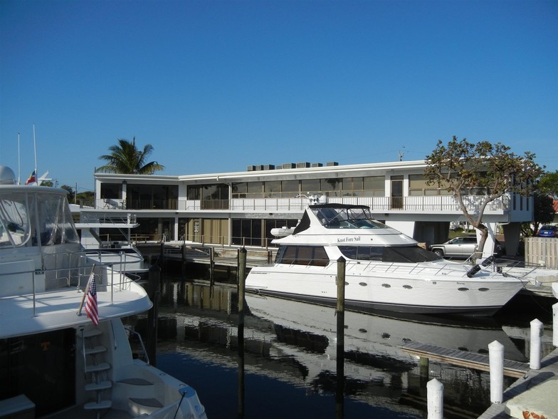 4322-4334 E Tradewinds Ave, Lauderdale By The Sea, FL for sale - Building Photo - Image 1 of 1