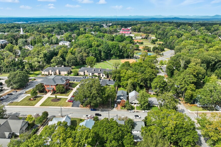 610 Candler St, Gainesville, GA for sale - Building Photo - Image 2 of 28