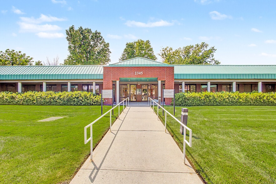 2345 Lamington Rd, Bedminster, NJ for sale - Building Photo - Image 1 of 27