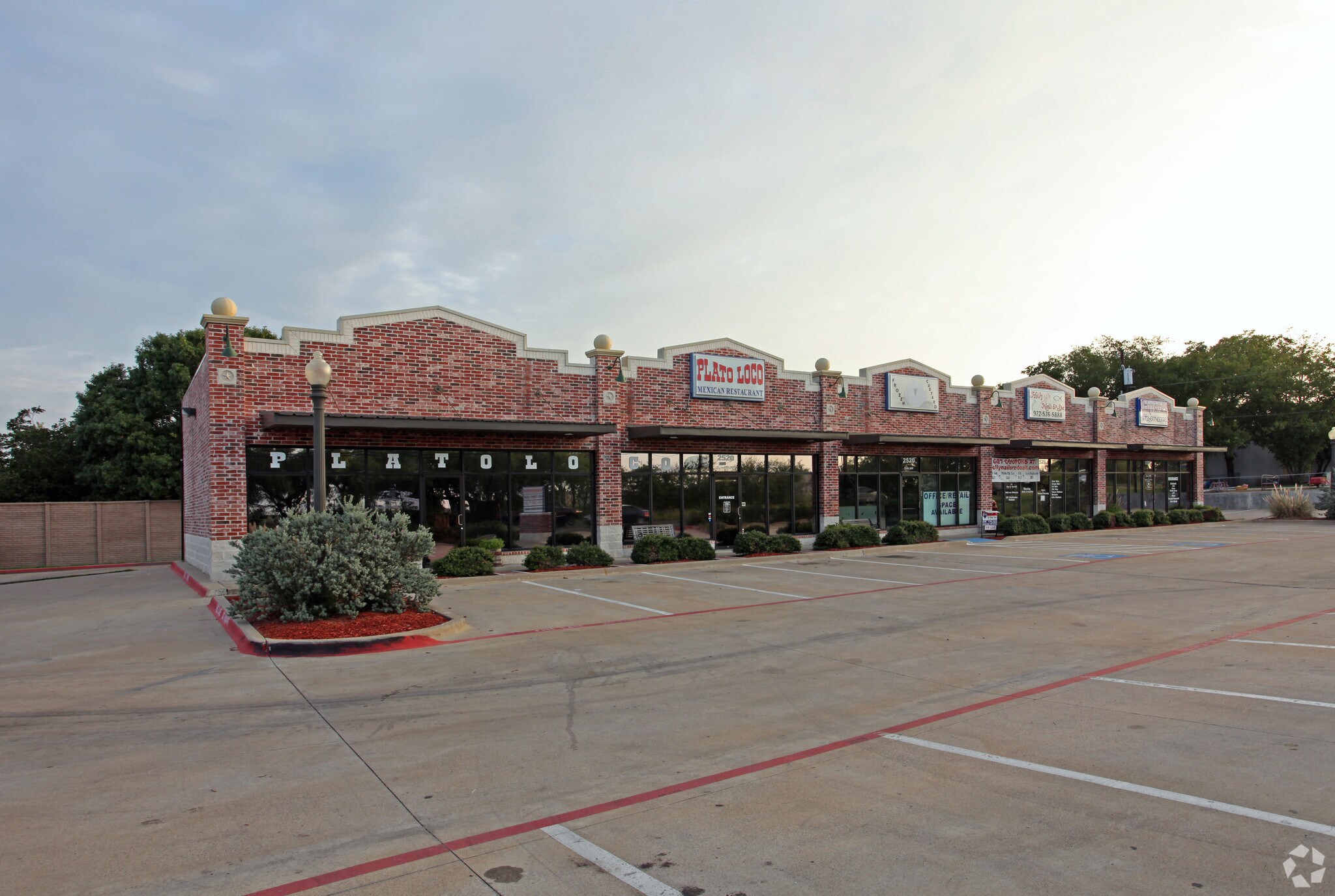 2520 W Ovilla Rd, Red Oak, TX à louer Photo du bâtiment- Image 1 de 4