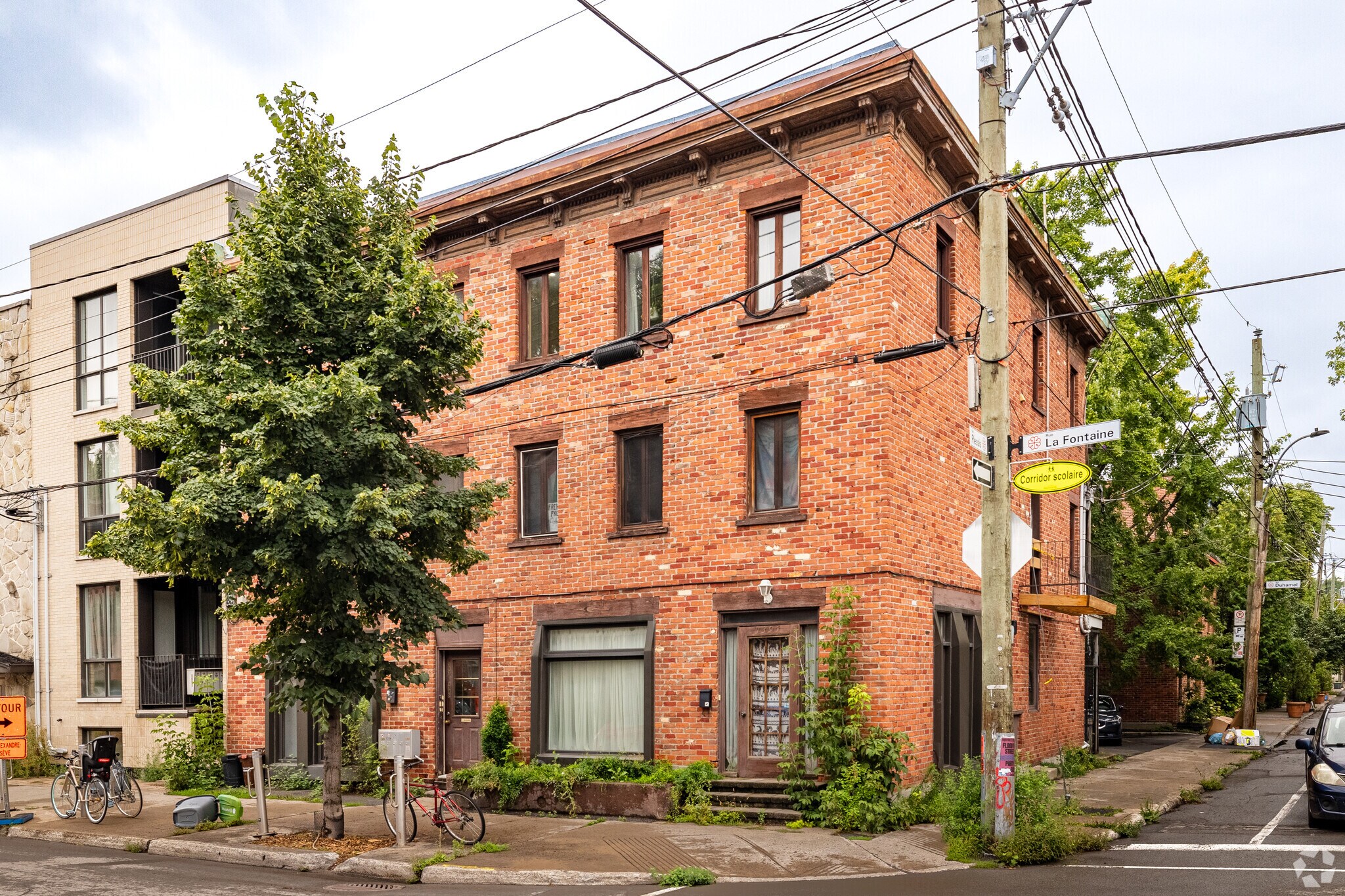 1385-1395 Rue La Fontaine, Montréal, QC for sale Primary Photo- Image 1 of 4