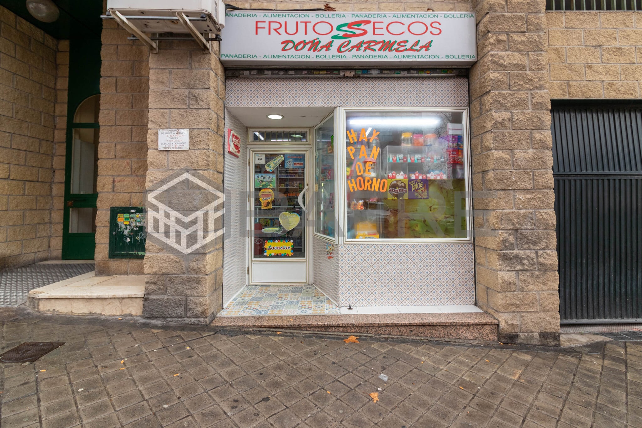 Retail in Madrid, Madrid for lease Primary Photo- Image 1 of 3