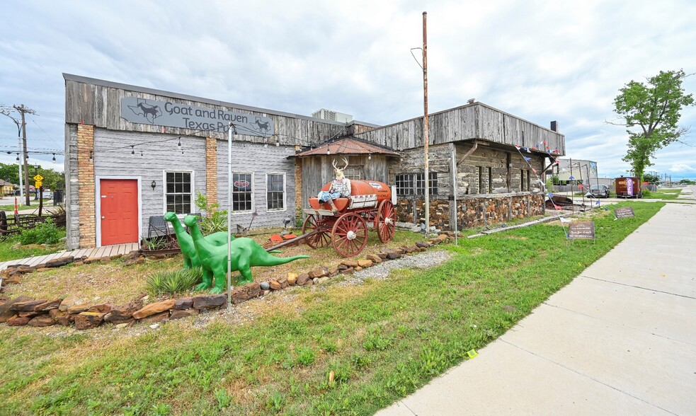 304 S Highway 377, Roanoke, TX for sale - Building Photo - Image 1 of 1