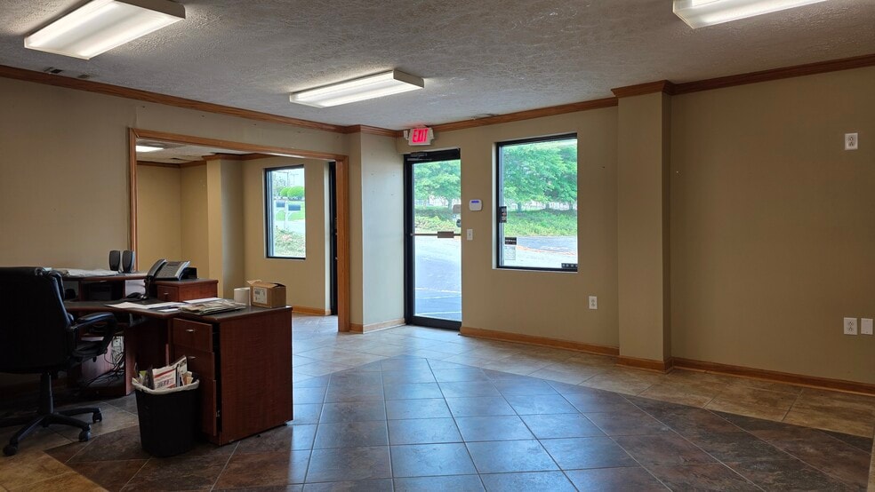 3620 North Pky, Cumming, GA for lease - Interior Photo - Image 3 of 28