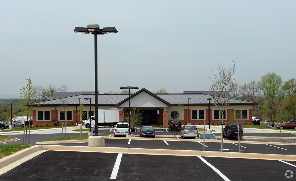 826 Washington Rd, Westminster, MD for sale - Building Photo - Image 2 of 11