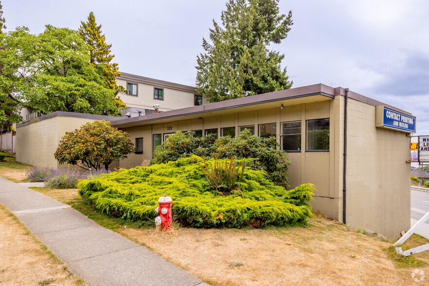 339 2nd St W, North Vancouver, BC for sale - Building Photo - Image 2 of 6