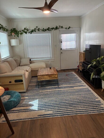 35 17th St, Hermosa Beach, CA à vendre - Photo du bâtiment - Image 3 de 15