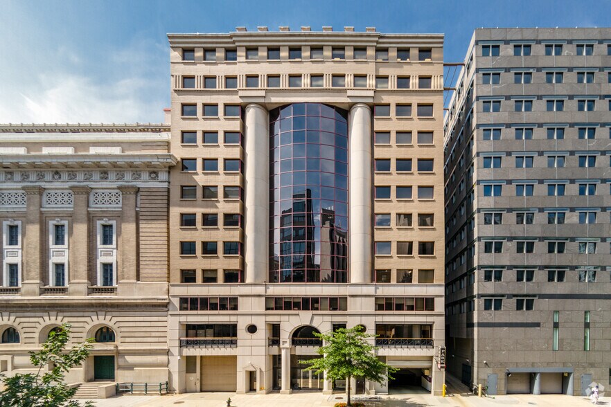 1212 New York Ave NW, Washington, DC à louer - Photo du bâtiment - Image 2 de 2