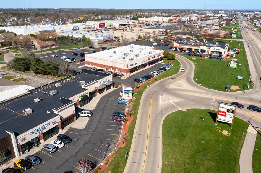 6230-6250 E State St, Rockford, IL à louer - Photo du bâtiment - Image 2 de 8