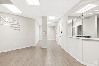 28410 Bonita Crossing Blvd, Bonita Springs, FL for lease Lobby- Image 2 of 21