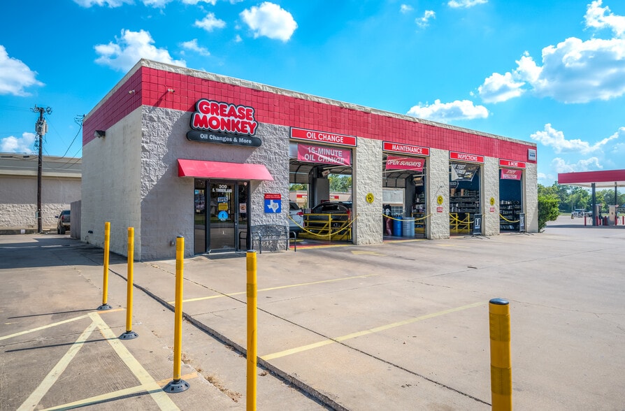 309 S Timberland Dr, Lufkin, TX for sale - Building Photo - Image 2 of 28