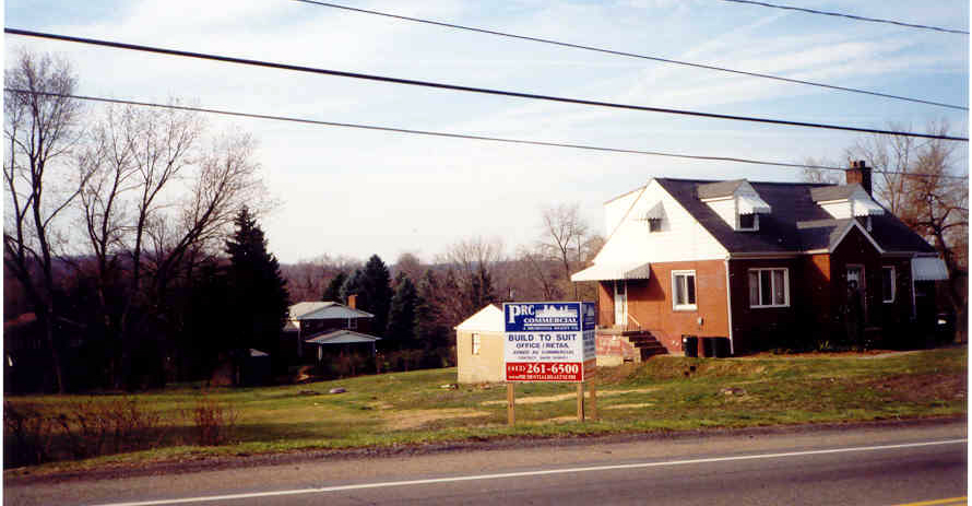 328 Coxcomb Rd, New Kensington, PA for sale - Building Photo - Image 1 of 1