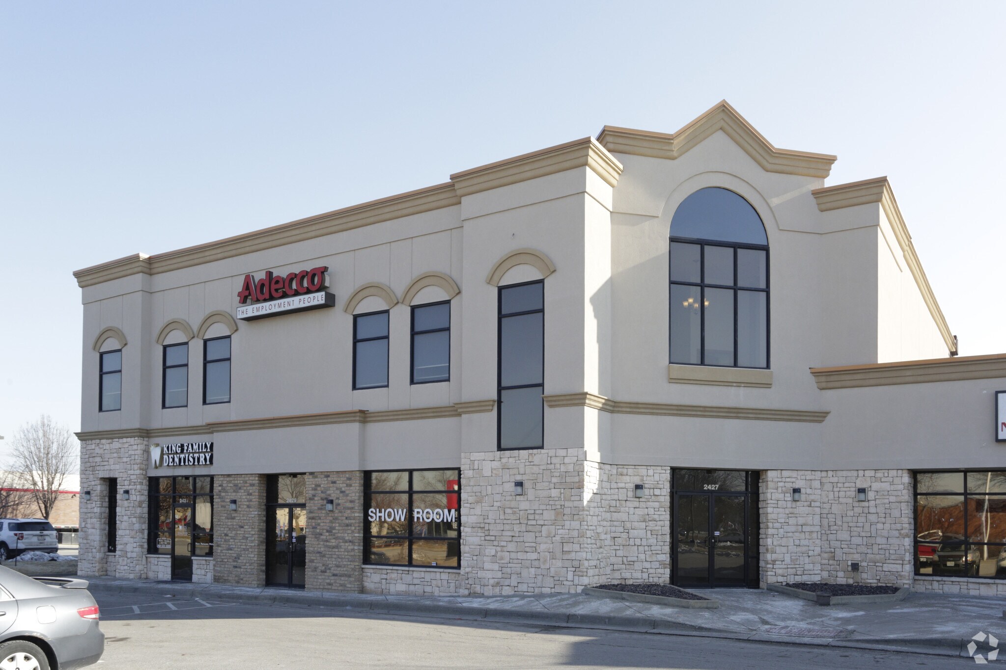 2415-2431 Burlington St, North Kansas City, MO à louer Photo principale- Image 1 de 10