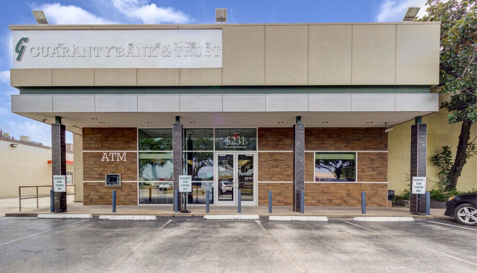 5231 Bellaire Blvd, Bellaire, TX à louer - Photo du bâtiment - Image 1 de 31