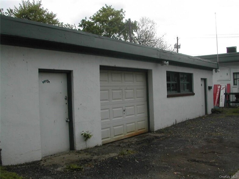 583 Route 303, Blauvelt, NY for lease - Building Photo - Image 1 of 3