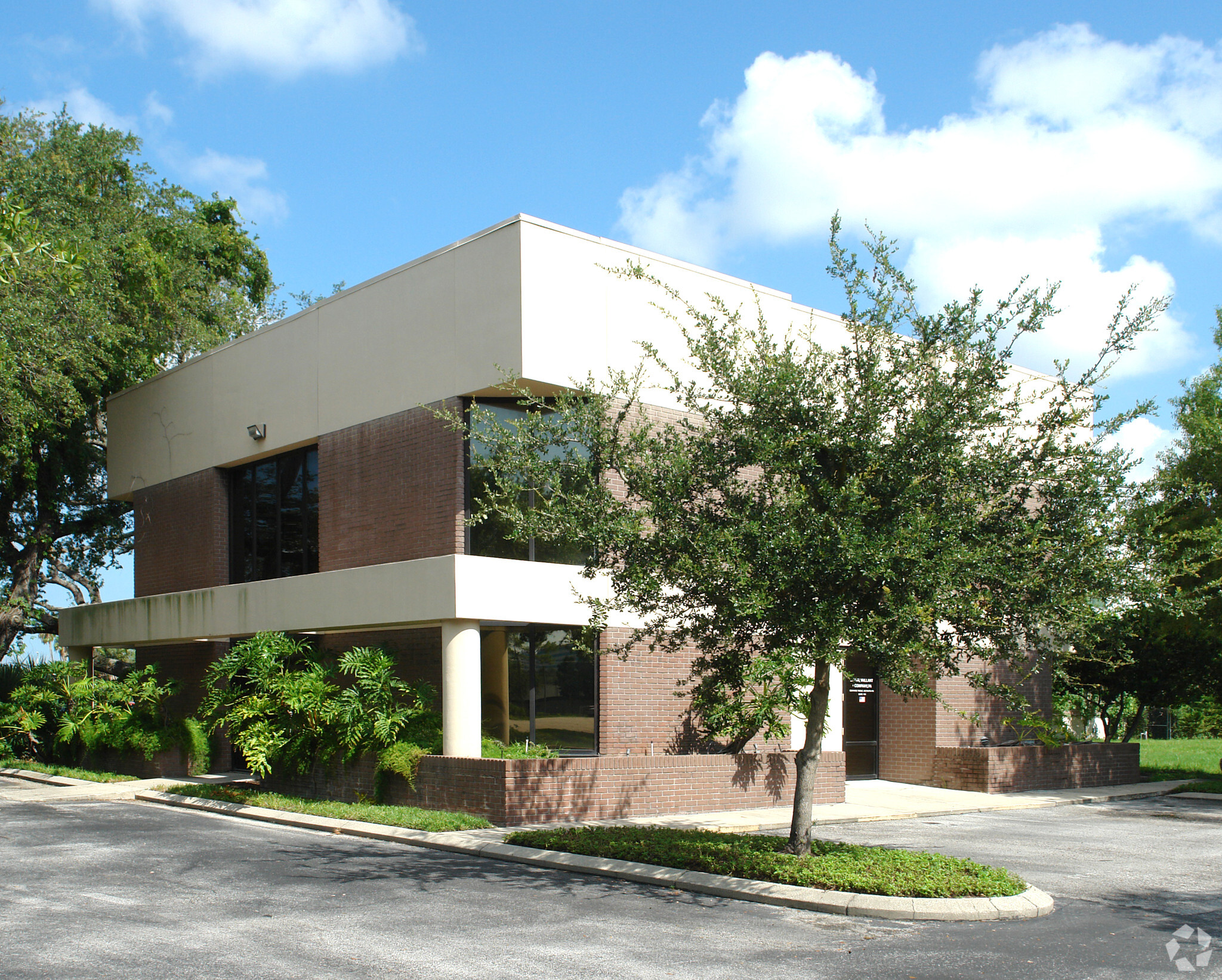 5033 W LAUREL St, TAMPA, FL for sale Building Photo- Image 1 of 1