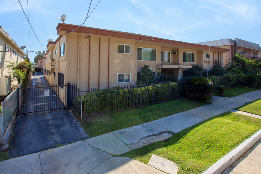 11860 Chandler Blvd, Valley Village, CA for sale - Building Photo - Image 3 of 13