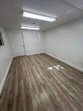 3885 Investment Ln, Riviera Beach, FL for lease Interior Photo- Image 1 of 4