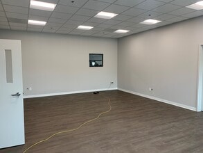 4707 SE Rio Court Rd, Ankeny, IA for lease Interior Photo- Image 1 of 12