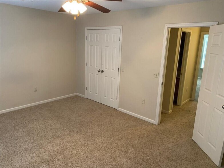 108-118 E Blake St, Hinton, OK à vendre - Photo intérieure - Image 3 de 32