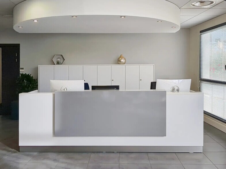 Bureau dans Aix-en-Provence à louer - Photo intérieure - Image 3 de 25