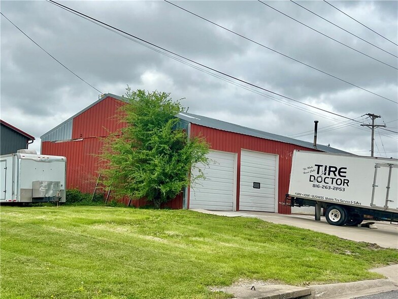 101 N 3rd St, Odessa, MO for sale - Building Photo - Image 3 of 3