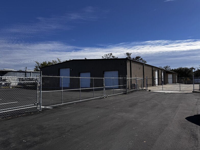 4169 Hillsborough Ave, Tampa, FL for lease - Primary Photo - Image 1 of 12
