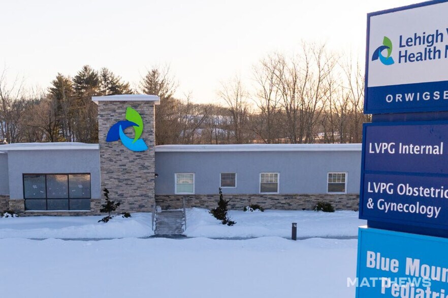 4 S Greenview Rd, Schuylkill Haven, PA à vendre - Photo du bâtiment - Image 2 de 3