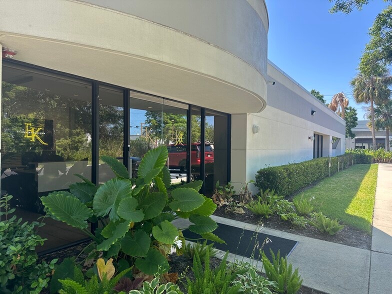 4919 W Laurel St, Tampa, FL for sale - Building Photo - Image 2 of 11