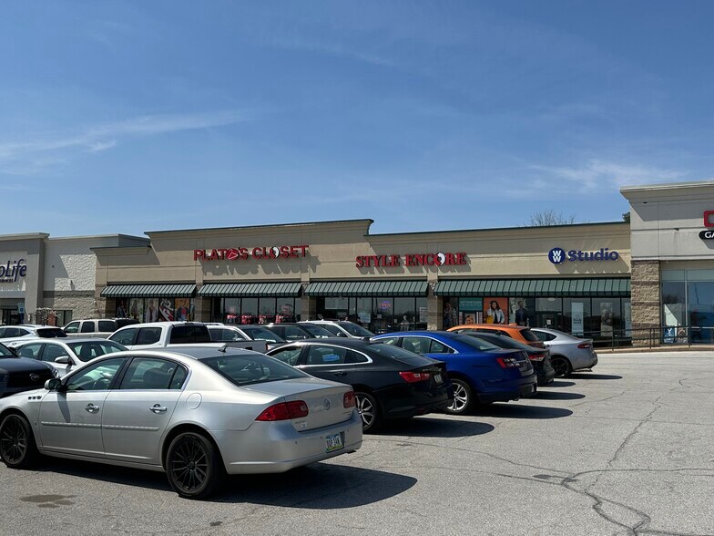 Dave & Buster's Anchored Center portefeuille de 2 propriétés à vendre sur LoopNet.ca - Photo du bâtiment - Image 3 de 7