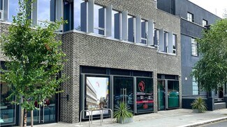 Plus de détails pour 99-111 Freston Rd, Londres - Commerce de détail à louer