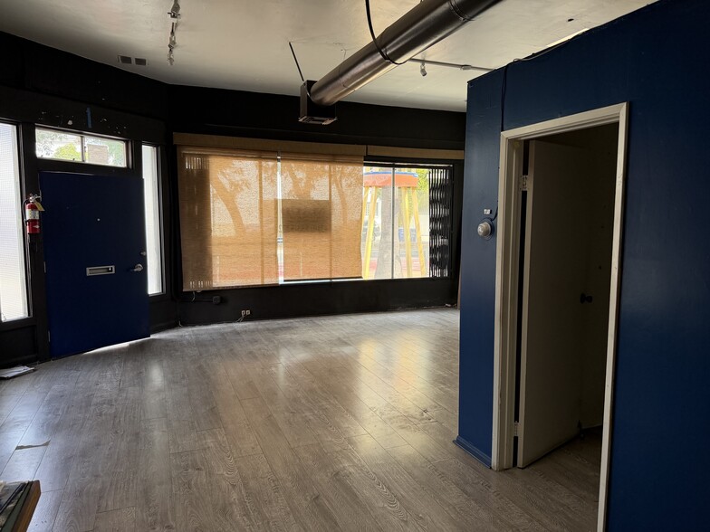 8568-8570 Washington Blvd, Culver City, CA for lease - Interior Photo - Image 3 of 7