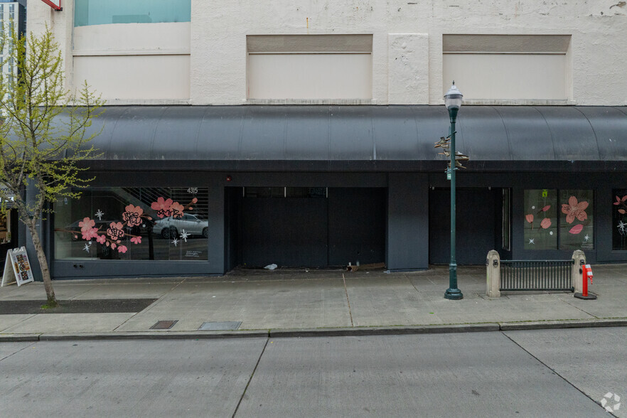 4315 NE University Way, Seattle, WA for lease - Building Photo - Image 3 of 5