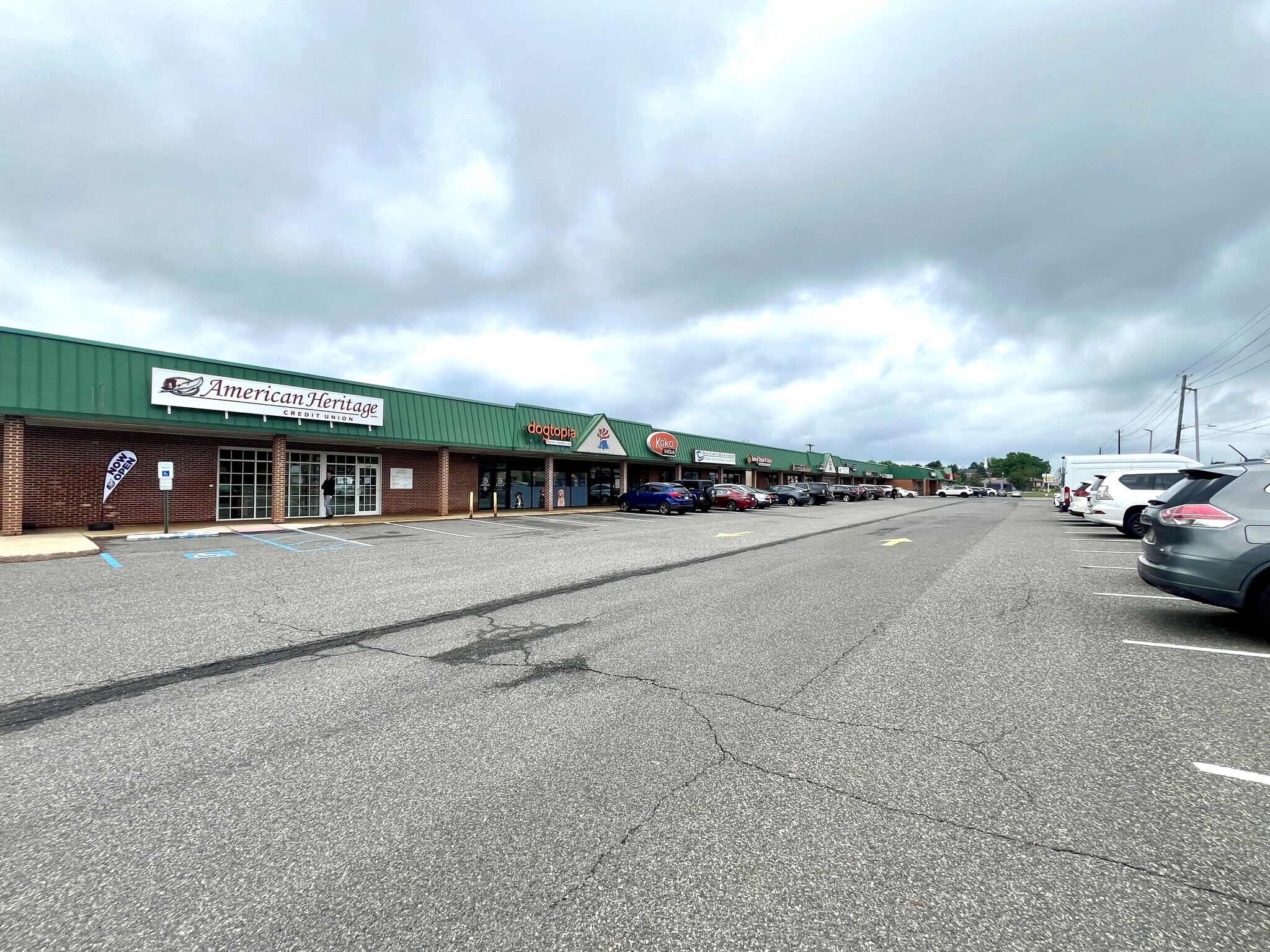 2077-2099 E Marlton Pike, Cherry Hill, NJ for lease Primary Photo- Image 1 of 5