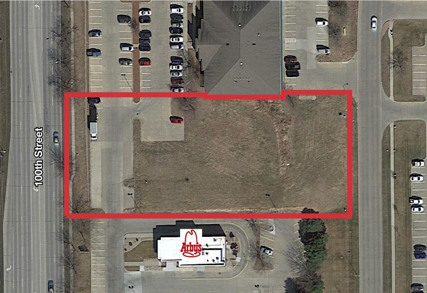 2931-2941 100th St, Urbandale, IA à vendre - Photo du bâtiment - Image 3 de 5