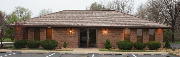 4917 Maryville Rd, Granite City, IL for sale - Primary Photo - Image 1 of 58