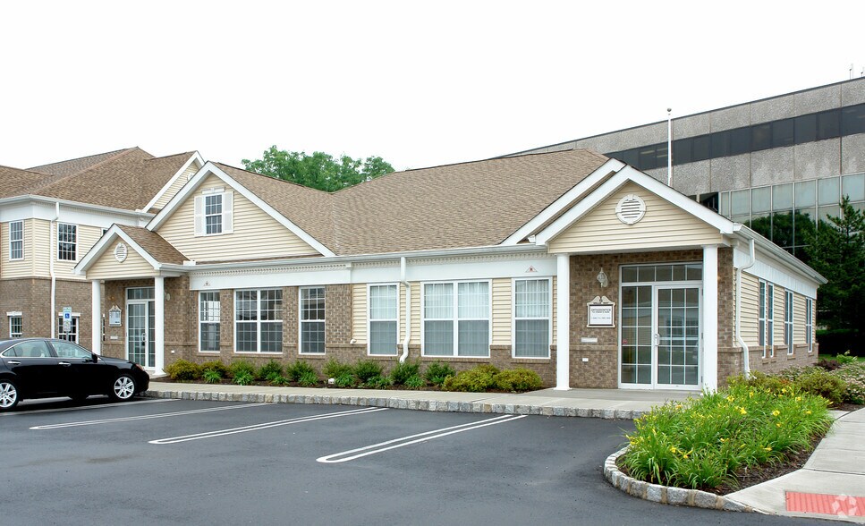 250 Old New Brunswick Rd, Piscataway, NJ à louer - Photo du bâtiment - Image 2 de 21