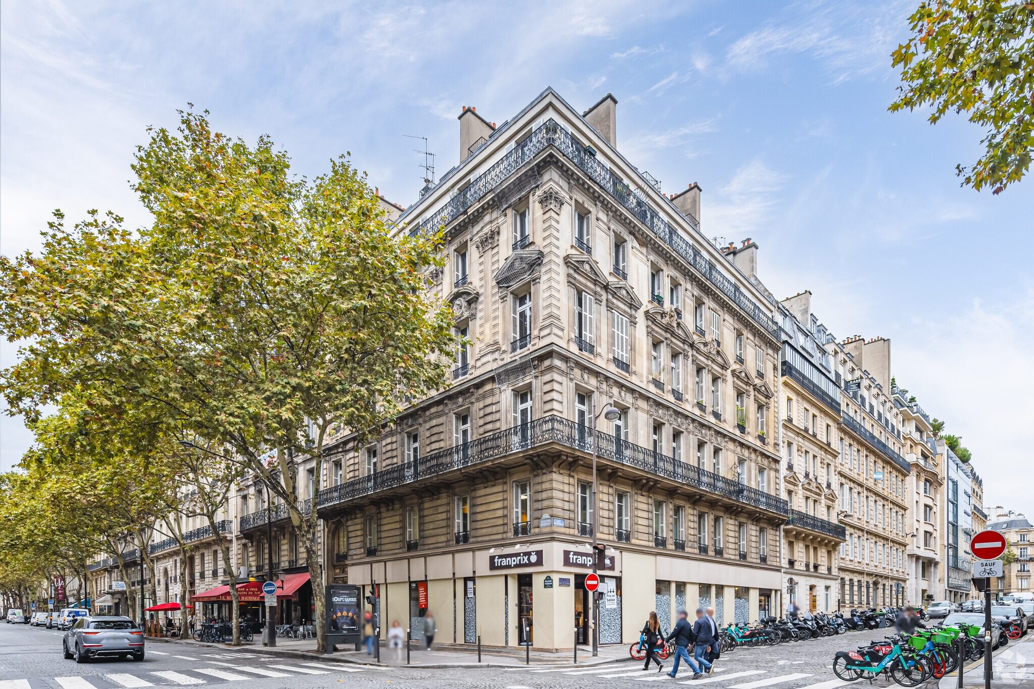 144 Boulevard Haussmann, Paris for lease Primary Photo- Image 1 of 13