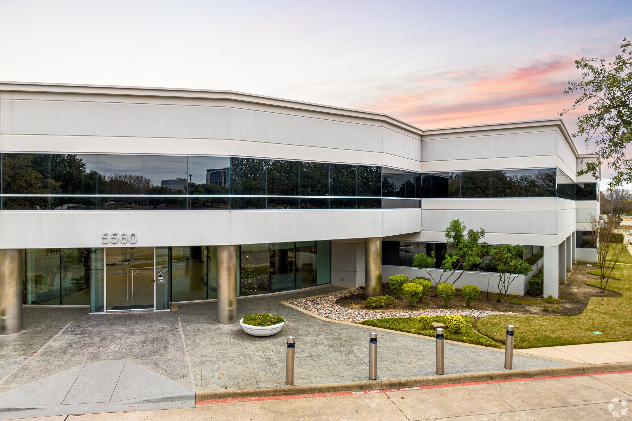 5560 Tennyson Pky, Plano, TX for sale Primary Photo- Image 1 of 16