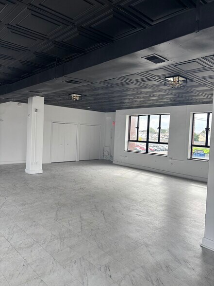 3901 Christopher St, Hamtramck, MI à louer - Photo du bâtiment - Image 2 de 13