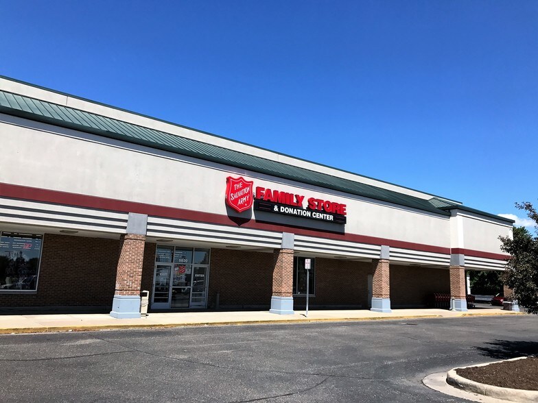 9830-9860 Telegraph Rd, Taylor, MI à vendre - Photo du bâtiment - Image 3 de 8