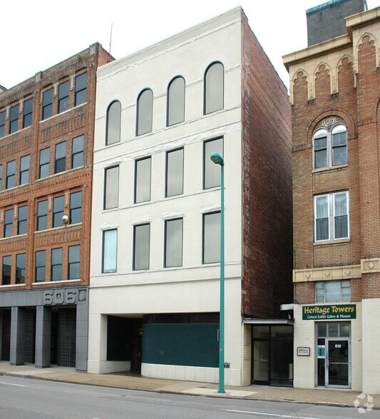 608 Virginia St E, Charleston, WV à vendre - Photo du bâtiment - Image 2 de 6