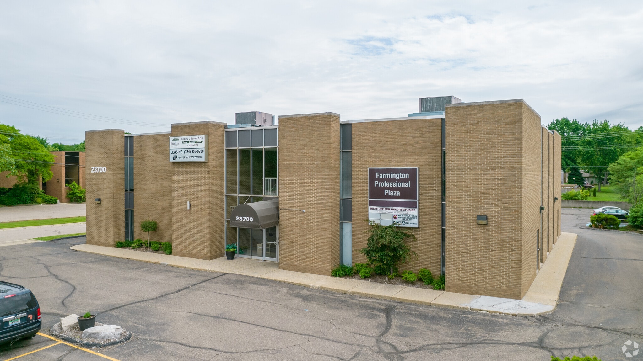 23700 Orchard Lake Rd, Farmington Hills, MI à louer Photo principale- Image 1 de 5