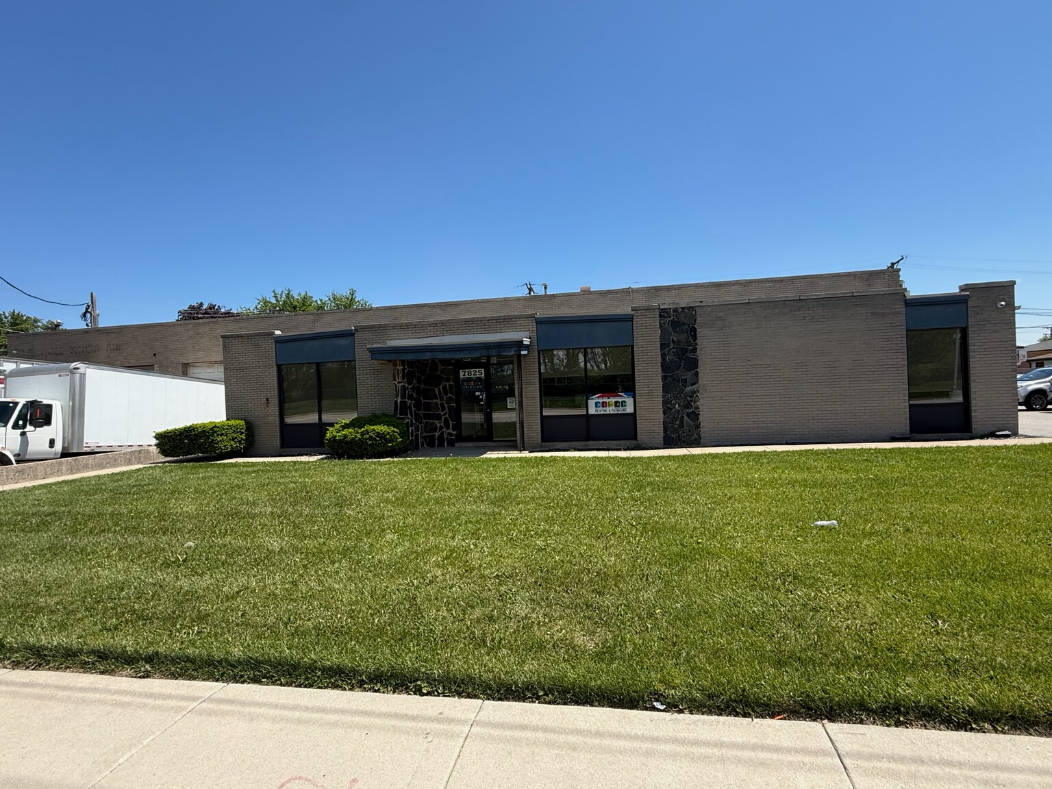 7825 S Roberts Rd, Bridgeview, IL à louer Aérien- Image 1 de 5
