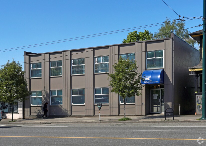 175 W Broadway, Vancouver, BC à louer - Photo du bâtiment - Image 2 de 4